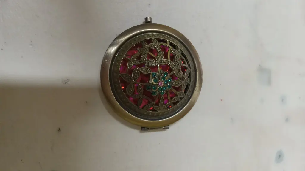 Mini Round Double-Sided Folding Mirror Vintage Cosmetic Makeup Purse Mirror Pocket Mirror