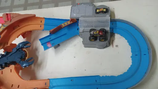 Race track